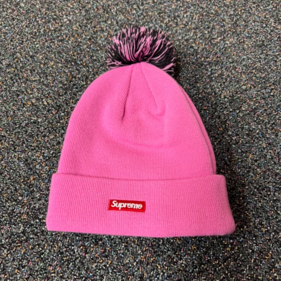 Supreme Beanie hat main image 2